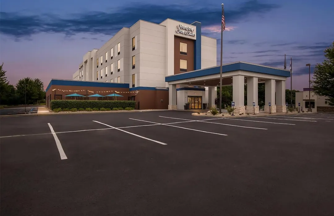 Hampton Inn & Suites Grove City-1